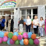 ПОТРЕБИТЕЛИ И ЕКИПИ НА СОНИК СТАРТ В КАРЛОВО СЕ ВКЛЮЧИХА ОТ ОТКРИВАНЕТО НА РЕНОВИРАНАТА СГРАДА НА ГРУПА „ДЕТЕЛИНА“ КЪМ ДЕТСКА ГРАДИНА „ЗОРНИЦА“ В ГРАДА